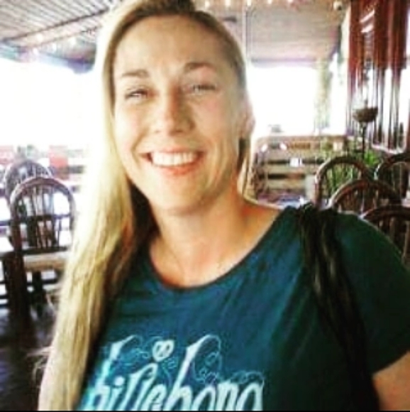 Meet your Posher, Elizabeth - Picture 4 of 5